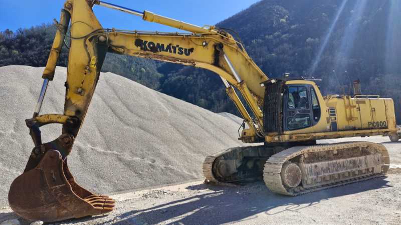 OmecoHub - KOMATSU PC600-6